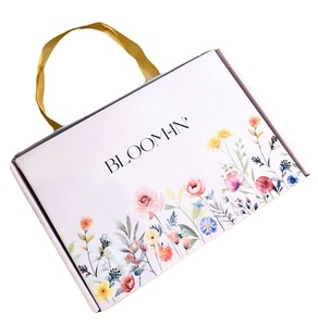 Caja de Regalo de Lujo al por Mayor, Caja de Cartón Corrugado Autoarmable de 3 Capas, Embalaje de Materiales Reciclados, Personalizable, para Envío Aéreo y Marítimo - Product Image 1