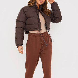 Oversized Polyester <b>Cropped</b> <b>Puffer</b> <b>Jackets</b> for Ladies Warm Winter Bubble Coat with Detachable Collar and Zipper Closure - Product Image 3