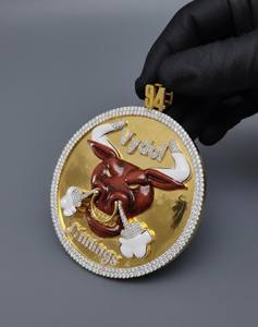 Colgante de Cabeza de Toro con Incrustaciones de Diamantes de Moissanita Incoloros Personalizados en Plata de Ley 925, Collar con Colgante Estilo Hip Hop para Raperos - Product Image 5