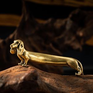 Figurine de chien classique en laiton pour centre de table, décoration d'intérieur, accent de présentoir et cadeau haut de gamme - Product Image 1