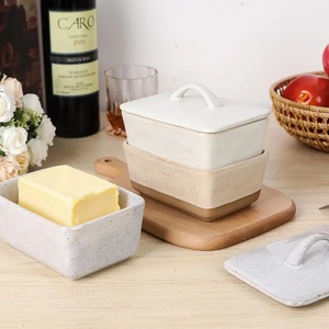 Boîte à beurre rustique mouchetée avec couvercle à poignée incurvée, base profonde, élégante, pour comptoir de cuisine, présentoir à beurre - Product Image 4
