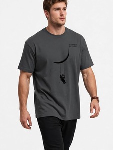 Oneten Apparel Camiseta de manga corta con cuello redondo y logotipo en la parte trasera del cuello, color gris oscuro, para hombre - Product Image 5