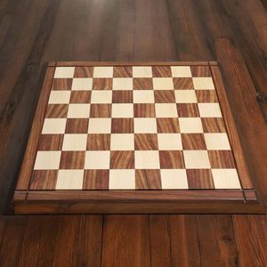 Ensemble de jeux de loisirs d'intérieur en bois de luxe - Design traditionnel, écologique, collection multi-pièces pour activités à domicile - Product Image 2