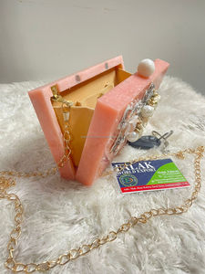 Sac à main en résine Wonder Full, de la meilleure qualité et au design unique, sac élégant pour femmes, mariage, en provenance d'Inde, de Falak World Export - Product Image 6