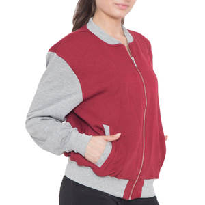 Veste varsity pour femme de qualité supérieure, confortable, idéale pour les activités de plein air et les tenues décontractées. - Product Image 3