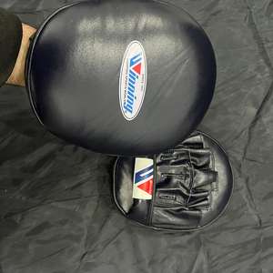 Guantes de Boxeo Personalizados de Cuero Vacuno de Alta Densidad con Espuma para Entrenamiento de MMA, Muay Thai, Kickboxing y Gimnasio - Product Image 3