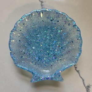 Assiette ronde artistique en résine ILAHI avec motif simple - Durable pour servir, offrir en cadeau, décorer l'intérieur - Origine Uttar Pradesh - Product Image 5