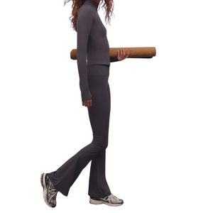Ensemble de yoga 2 pièces pour femme, coupe ajustée, veste et leggings de sport taille haute, tenue de fitness et de yoga, vente en gros personnalisée - Product Image 2