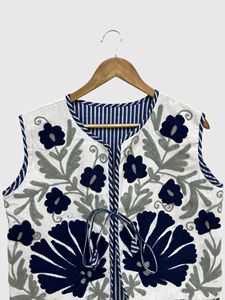 Chaleco Floral Bordado de Algodón para Mujer, Sin Mangas, Informal, Hecho a Mano, Sin Cuello, con Patrón Azul y Blanco - Product Image 3