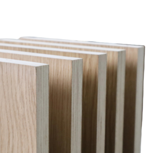 Contrachapado con chapa de roble - Contrachapado con chapa de PS, chapa de arce lijada por ambos lados, superficie plana, mezcla de madera de caucho, madera blanca y acacia - Product Image 1