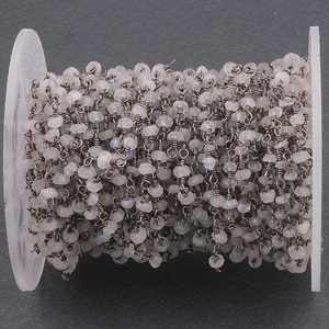 Chaîne de chapelet en perles de pierre de lune blanche, faite à la main, avec pierres de lune arc-en-ciel, finitions en rhodium noir, pour la création de bijoux - Product Image 3