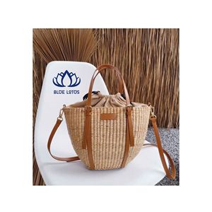 Sac de voyage pour femme en rotin écologique et durable, modèle Kristen, bleu lotus, très vendu, avec décoration en perles, fermeture éclair, capacité 3L+ - Product Image 1
