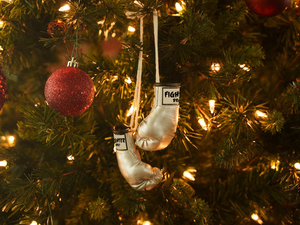 <b>Car</b> Hanging Boxing Gloves Keychain Artificial Leather Mini Boxing Glove <b>Key</b> <b>Ring</b> MMA Gift Custom Size Promotional Item - Product Image 3