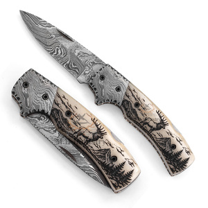 Couteau pliant de chasse et de camping en acier Damas de qualité industrielle, avec bouton de réglage au pouce, manche en os de chameau gravé au laser, 19 cm - Product Image 1