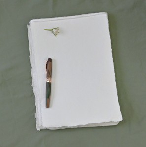 Venta al por mayor hecho a mano A3,A4,A5,A6, A7 tamaño antiguo papel de algodón borde de cubierta marcapáginas dibujo invitar hoja de papel en blanco estilo artesanal - Product Image 1