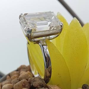 Joyería de Lujo para Mujer, Anillo de Compromiso y Boda con Diamante Cultivado en Laboratorio de 2 Quilates, Oro Sólido de 14K, Corte Clásico, Certificado IGI, VVS - Product Image 6