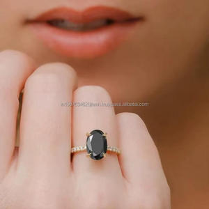 Elegante Anillo Ovalado de Diamantes Negros en Oro Amarillo, Anillo de Compromiso para Mujer, Joyería Fina de Lujo, Regalo para Ella, Aniversario de Bodas - Product Image 3