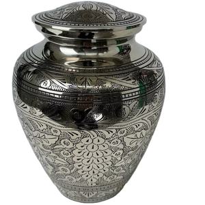 Urna de cremación de alta calidad Diseño de grabado a mano Urnas de metal Amados Humanos Entierro Cenizas Recuerdo Urnas de cremación metálicas al por mayor - Product Image 1