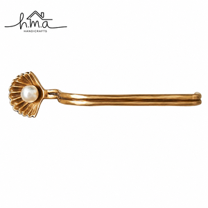 Polished Gold Brass <b>Wall</b> Mounted Toilet Paper Holder with Twisted Rope Design Circular Ring Shape and Round Base Plate - Product Image 4