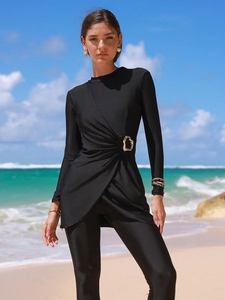 Traje de Baño Deportivo para Mujer, Negro, Manga Larga, Transpirable, Anti-UV, de Secado Rápido, con Top Drapeado y Detalle de Anillo Metálico, Cintura Alta - Product Image 1