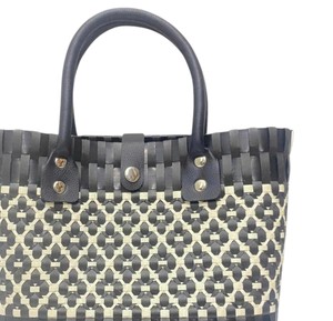 Nouveauté : Sac et sac à main tendance à motif tissé fait main avec des lanières en cuir noir, sac fourre-tout décontracté pour femmes pour le quotidien et le shopping - Product Image 4