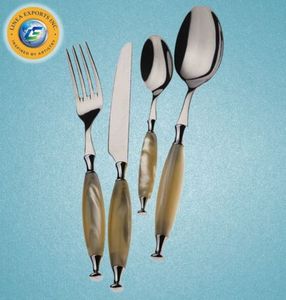 Juego de Cubiertos de Acero Inoxidable de Diseño Europeo de Alta Gama con Patrón Dorado Ámbar, 5 Piezas, Apto para Lavavajillas, para Comidas Elegantes - Product Image 6