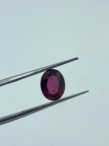 Pierre de grenat rouge naturelle taillée, gemme de haute qualité, belle forme ovale 7x9mm 1,91 carats - Product Image 2