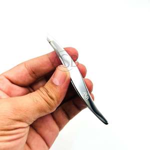 Pinza de Cejas Inclinada en Forma de S de Acero Inoxidable, Impresión de Logotipo Personalizado, Instrumento de Belleza, Servicio OEM - Product Image 6