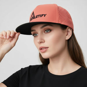 Gorra de Béisbol Deportiva Transpirable y Ventilada, de 5 Paneles, Ajustable, Unisex, con Corte Láser, Marca Athletify, Fabricante Personalizado - Product Image 1