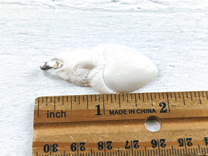 Pendientes Exclusivos con Colgante de Hueso, Diseño Étnico, Artesanía Natural - Product Image 4