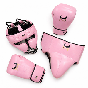 ชุดฝึกซ้อมมวยแบบ OEM พร้อมโลโก้ของคุณเอง ปรับแต่งได้ทุกสี ชุด Hit N Move สำหรับการฝึกซ้อมมวยระดับมืออาชีพ พร้อมนวมแบบผูกเชือก ที่ครอบศีรษะ และอุปกรณ์ป้องกันอวัยวะเพศชาย - Product Image 1