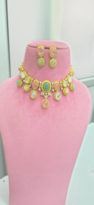 Ensemble de collier de qualité supérieure, boucles d'oreilles au design magnifique, design unique, parfait pour les tenues de soirée, convient aux tenues ethniques et occidentales. - Product Image 2