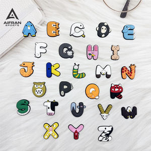 AIFRAN Breloques créatives en PVC pour chaussures, thèmes Docteur, Ambulance, Infirmière, Uniforme, Pansement, pour Crocs et sabots - Product Image 4