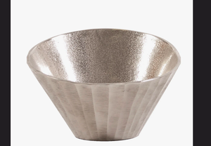 Bol de service en aluminium, décoration de table, bol décoratif moderne en métal, bol à fruits, bol cannelé argenté à bord incliné - Product Image 4