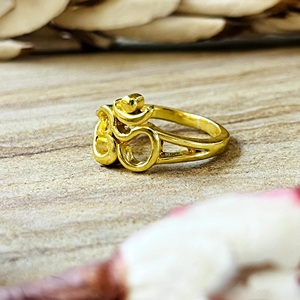 Nouvelles bagues tribales en laiton avec symbole Om, très demandées, pour femmes, plaquées or 18 carats, bijoux spirituels de yoga pour la vente en gros/OEM/ODM - Product Image 4