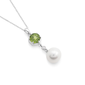 Collar con Colgante de Plata de Ley 925 con Peridoto Hexagonal y Perla de Agua Dulce, Estilo Clásico con Cadena de Serpiente - Product Image 2