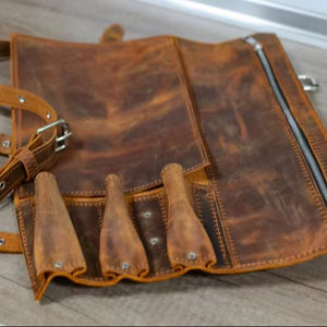 Sac de rangement pour couteaux en cuir véritable sur mesure, fait main, avec bandoulière réglable et amovible, étui pour couteaux de chef LKR-0287 - Product Image 1