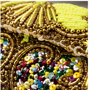 Pochette artisanale en perles dorées |   Sac à main de soirée orné |   Sac à main pour fêtes et mariages, élégant et fait main, sac statement - Product Image 6