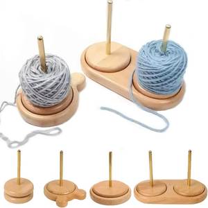 Support en bois écologique pour pelotes de laine, double axe, forme ronde, design simple, pour tricot et crochet, utilisation pratique - Product Image 5