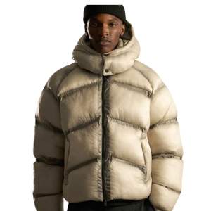 Veste matelassée à capuche translucide pour homme, manteau chaud et isolé pour l'hiver, veste à capuche élégante parfaite pour les journées froides, vêtement décontracté. - Product Image 5