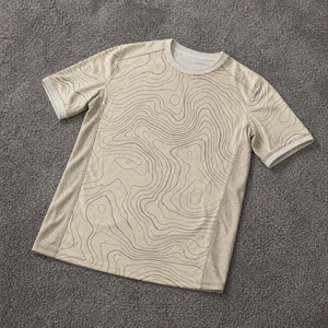 Camiseta de Fútbol Personalizada OEM para Hombre, de Secado Rápido, Transpirable, de Poliéster, con Estampado Topográfico - Product Image 1