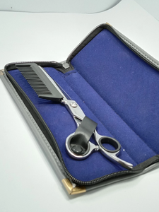 Ciseaux de coiffure de haute qualité avec peigne intégré, lame en acier inoxydable, étui en cuir PU - pour les fournitures de salon de coiffure - Product Image 2
