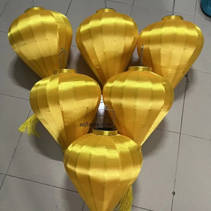 Lanterne en bambou artisanale du Vietnam pour décoration suspendue de fête en plein air, lumière de mariage, lanterne vietnamienne avec housse en tissu satiné - Product Image 1