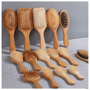Peigne en bambou écologique, matériau en bambou pour accessoires de coiffure, usage en salon et soins capillaires, origine Vietnam. - Product Image 5