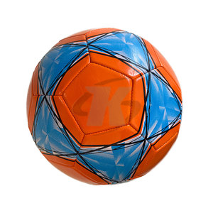 Ballons de football sur mesure fabriqués avec un matériau PU de qualité supérieure pour les clubs sportifs, les écoles, les équipes sportives. - Product Image 6