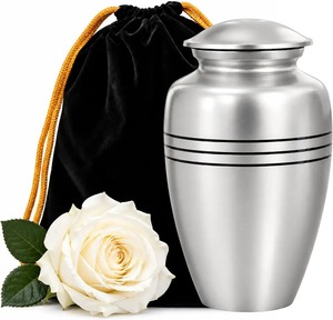 Urna Funeraria de Metal Plateado para Cenizas Humanas Adultas, con Grabado Floral, Urna Grande de Aluminio y Bolsa de Terciopelo Gratis - Product Image 4