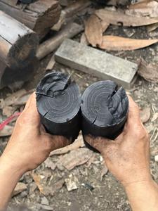 Carbón Vegetal de Madera Dura Negro para Barbacoa Vietnamita, 7000-8000 Kcal/kg, Bajo en Cenizas, Combustión Limpia, Calor Estable de 3-5 Horas, Cocina al Aire Libre - Product Image 5