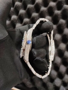 Reloj de Cuarzo con Diamantes Moissanite VVS, Caja Redonda de 41 mm, Pantalla Analógica con Números Romanos, Cierre Desplegable de Acero Inoxidable para Hombre, con Caja - Product Image 3