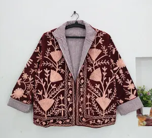 Chaqueta Corta de Terciopelo Borgoña para Mujer, Hecha a Mano, Estilo Vintage Boho, Kimono, Blazer, para Invierno - Product Image 1