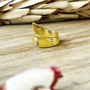 Top Choice High Demand Minimalist Abstract Band Ring Boho Brass Ring For Men 18k Gold Plated Smooth <b>Wrap</b> Wide Ring For Wholesale - Product Image 1